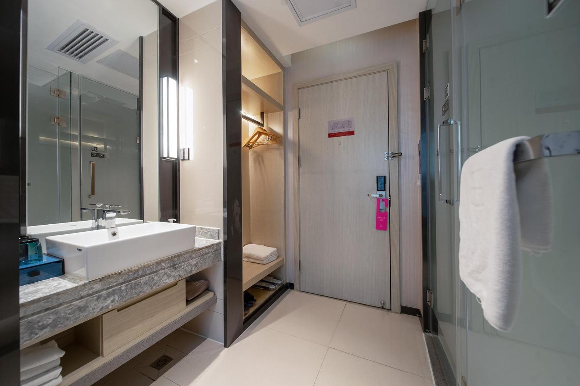 Echarm International Hotel Canton Tower Pazhou Convention And Exhibition Center Lujiang Subway Metro Branch - Free Shuttle Bus To Canton Fair Complex During Canton Fair Period Exterior foto